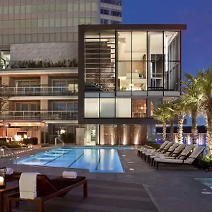 Fairmont Pacific Rim Отель