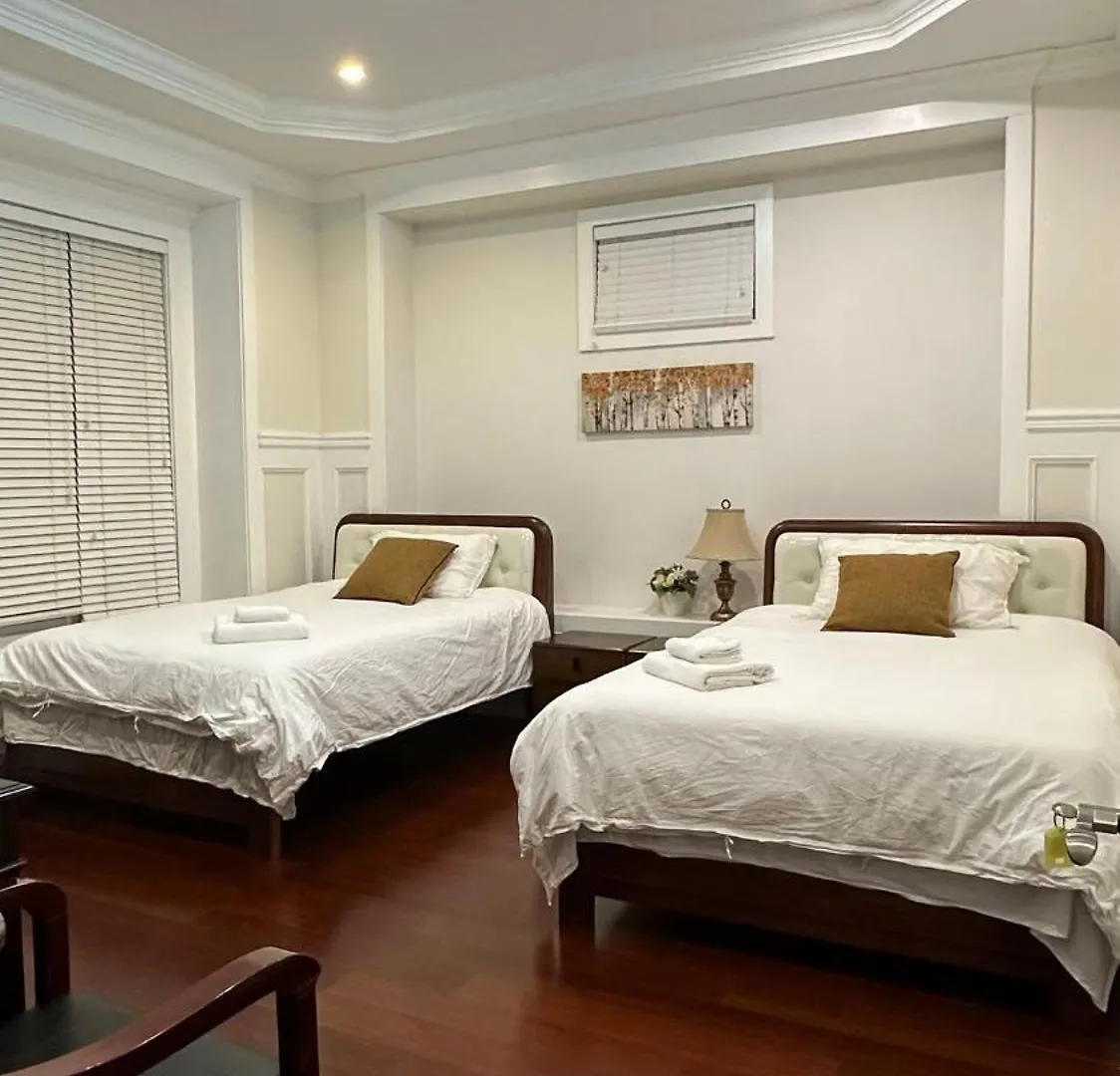 Luxurious Getaway In Vancouver-Private Room With Attached Bathroom 0*, Vancouver Canada